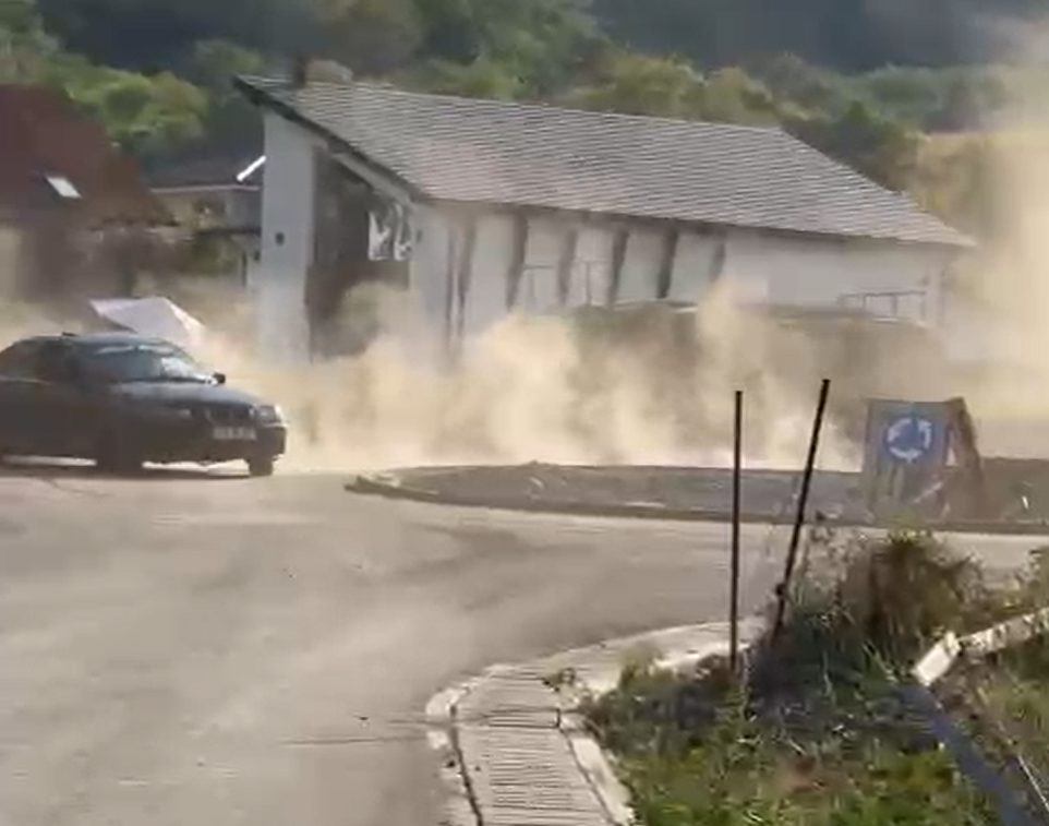 VIDEO: Au înnebunit clujenii! Drifturi în sensul giratoriu făcute de un clujean de 33 de ani/ A rămas fără permis