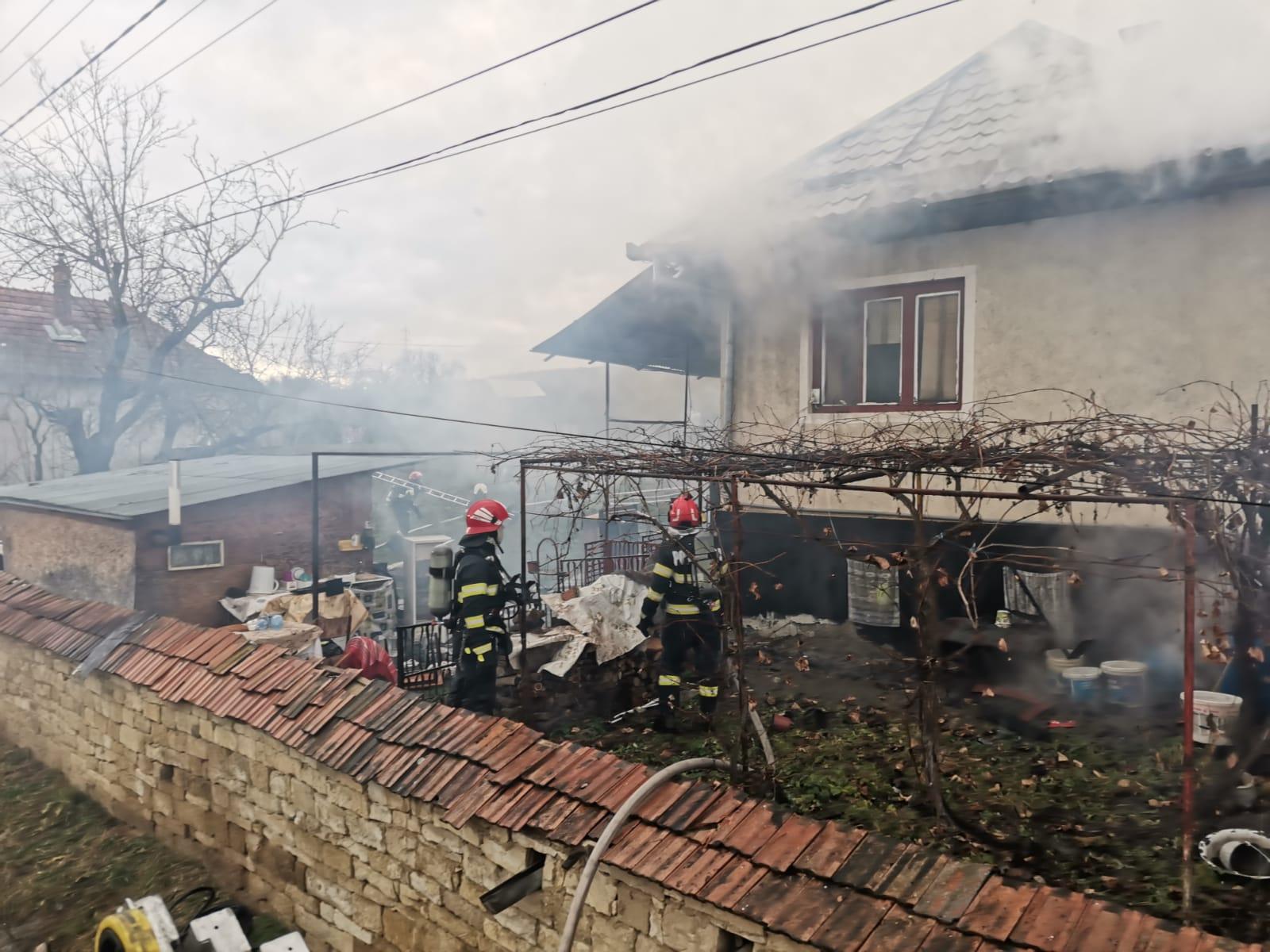 Incendiu Puternic N Cluj Un B Rbat A Fost Transportat La Spital Cu Multiple Arsuri Fl C Rile