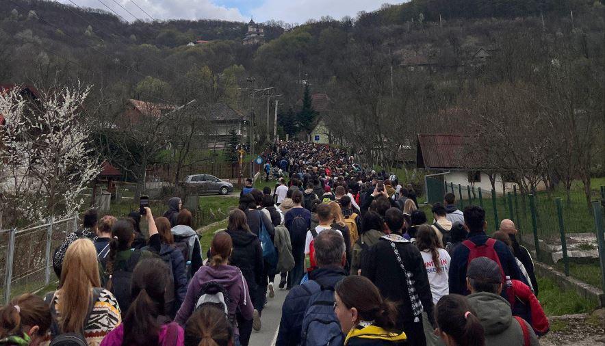 pelerinaj nicula tineri.JPG