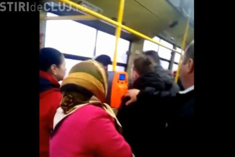 Clujeancă bătută în autobuz, între Floreşti și Cluj-Napoca. Motivul este HALUCINANT