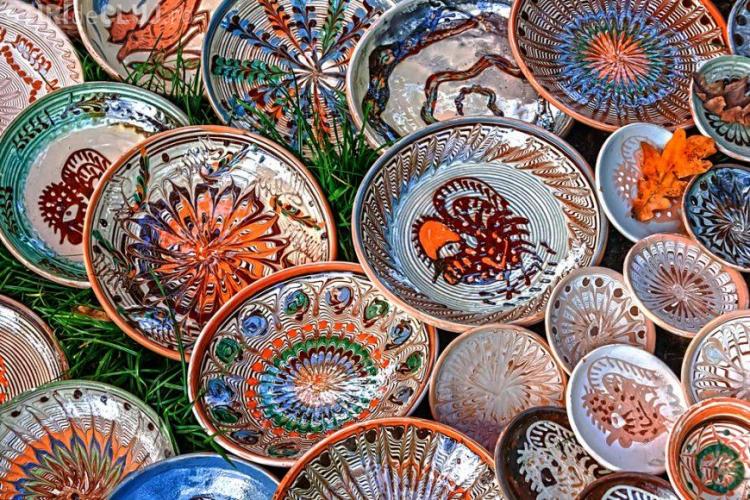 Guvernul cumpără ceramica românească de 500.000 de euro pentru perioada Preşedinţiei Consiliului UE