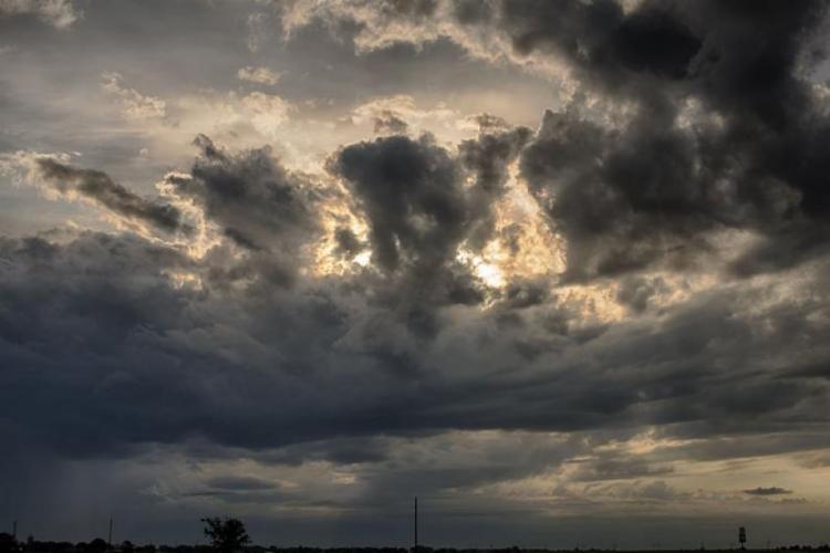 Meteorologii vin cu vești proaste pentru clujeni în acest final de săptămână. Cum va fi vremea