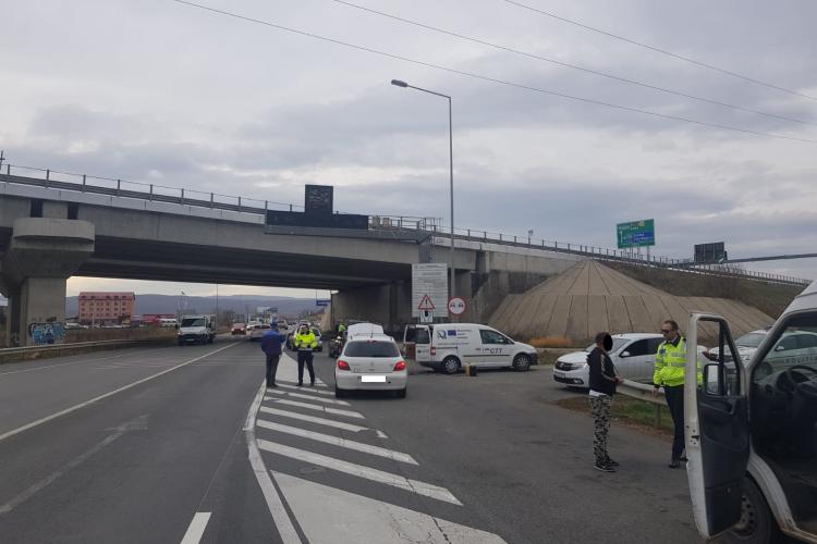 CLUJ: Polițiștii și inspectorii de la RAR au ieșit în controale, în trafic. Mai multe mașini au fost imobilizate FOTO