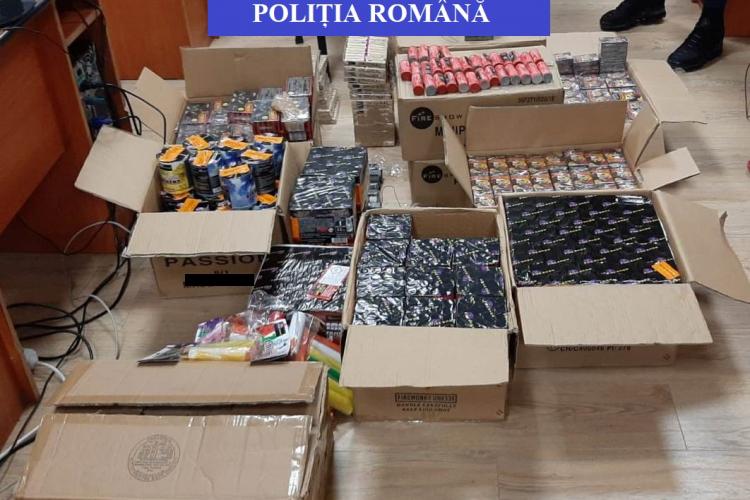 Peste 1,7 tone de petarde și artificii confiscate de polițiști la Cluj FOTO