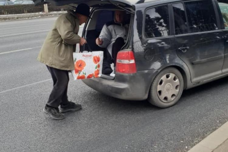 Clujeni transportați în portbagaj de un șofer de ocazie - FOTO