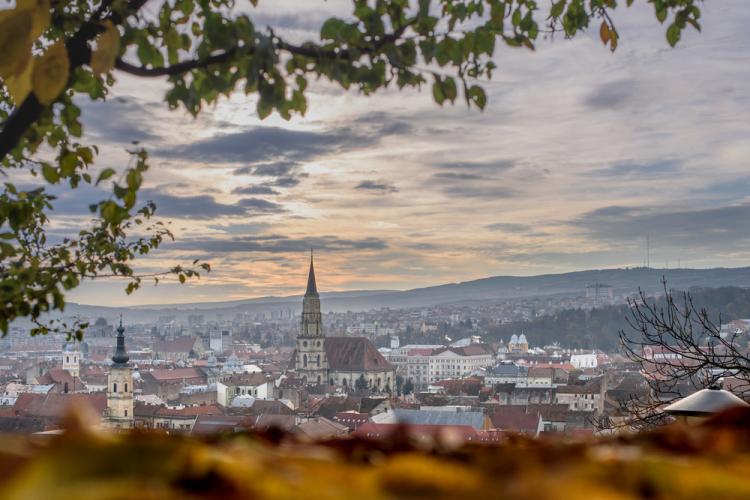 Scapă clujenii de ploi? Vezi cum va fi vremea în acest weekend în Cluj-Napoca 