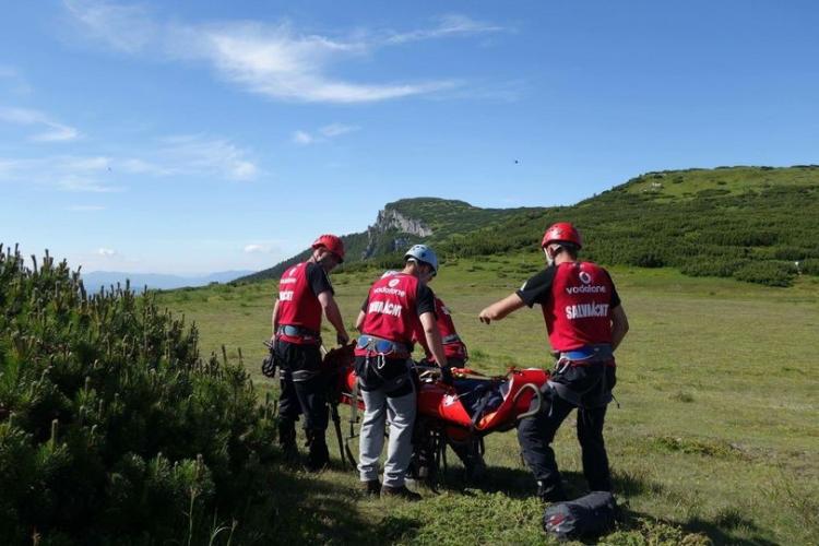 Cluj: Peste 25 de persoane au avut nevoie de ajutorul salvamontiștilor clujeni în acest weekend. Șapte au plecat de pe munte cu ambulanța  