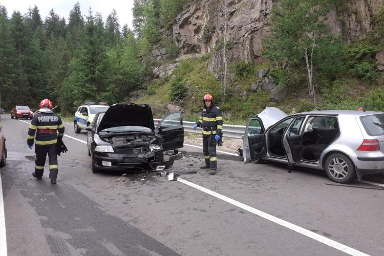 Accident Cluj-Trei persoane, rănite într-un accident produs de o femeie de 44 de ani care era băută la volan. A fost reținută pentru 24 de ore-FOTO   