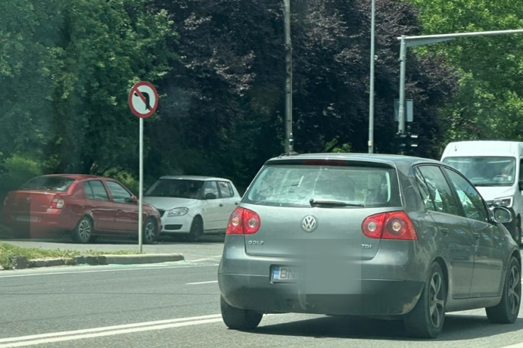 Se caută un șofer acuzat că a provocat un accident în Cluj, dar nu a oprit: ”Mi-a tăiat calea, s-a produs o tamponare din cauza lui și nici nu a oprit” 