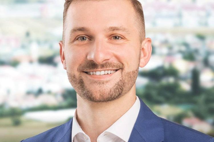 ”Am schimbat direcția greșită în care se îndrepta Floreștiul și am depus un număr record de proiecte!/Vă așteptăm la vot”- Bogdan Pivariu (PNL)