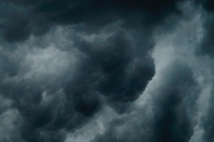 Cod galben de furtuni în Cluj! Se anunța averse, rafale de vânt și vijelii