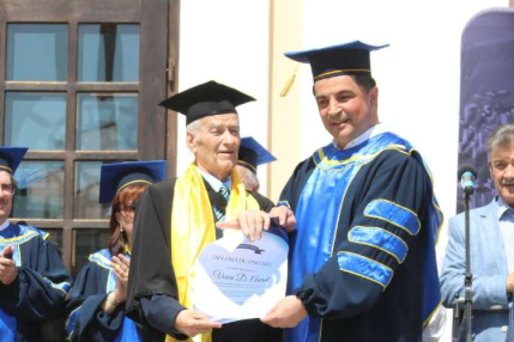   Cel mai în vârstă student din România a absolvit astăzi, la o facultate din Ardeal! A reușit să-și termine studiile la aproape 90 de ani 