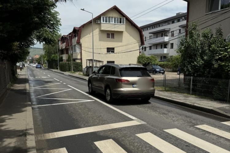 Plin Clujul de șoferi nesimțiți! Nu mai pot pietonii să treacă strada, coboară șoferii din mașini să-i „grăbească”: Întâlniți des astfel de specimene?