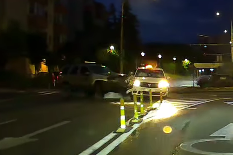 Accident între un jeep și taxi, la Cluj: „Nu e un joc de care pune primul piciorul în sens” - VIDEO