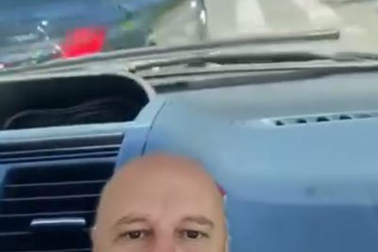 Șicanare în trafic. Șofer de BMW din Cluj, blochează, taie calea de mai multe ori și apoi mai și amenință cu un obiect ascuțit VIDEO 
