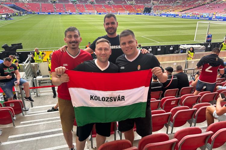 Consilier județean din Cluj, în peluză lângă ultrașii maghiari la meciul Germania - Ungaria. A mers cu drapelul Ungariei inscripționat: „Kolozsvár”