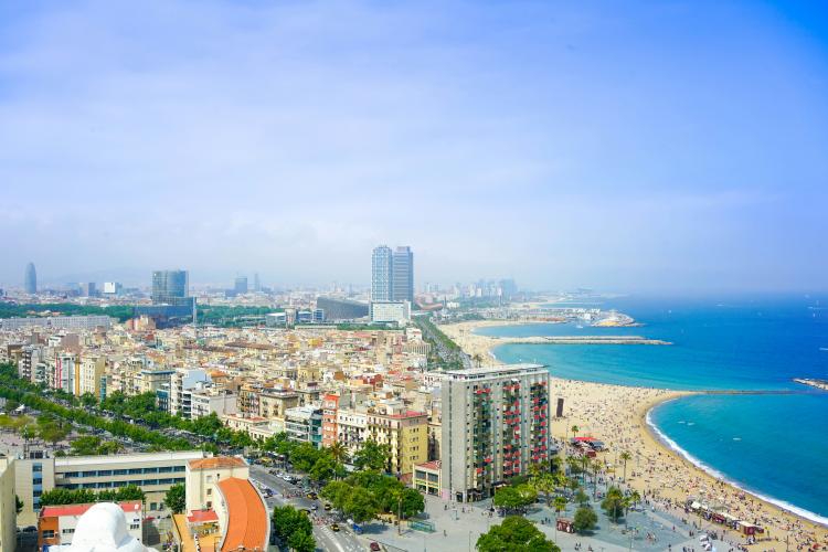 Cel mai vizitat oraș din Spania majorează taxa turistică. Cât vor plăti vizitatorii