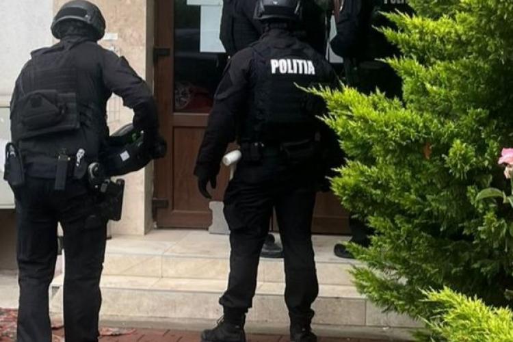 Un bărbat din Florești a fost luat de acasă de polițiștii clujeni și dus direct la penitenciarul Gherla. Va face ani grei de închisoare FOTO