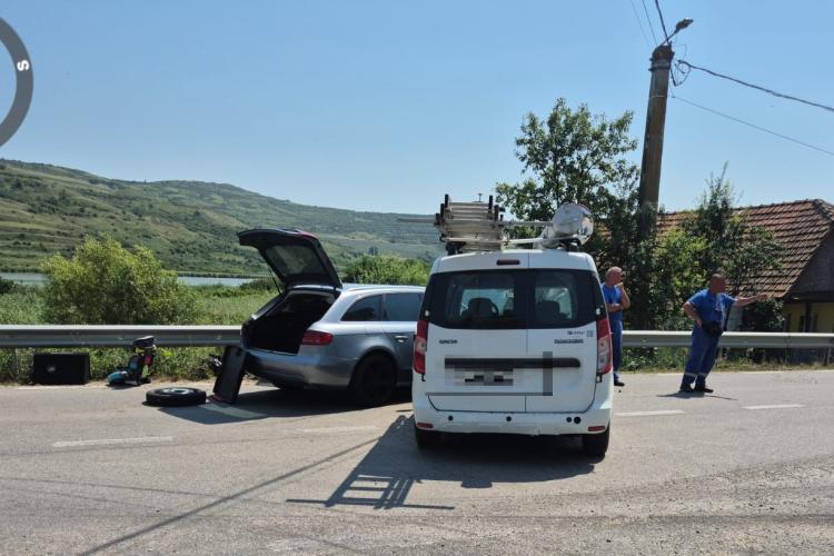 Cluj: Accident rutier între două mașini. Un minor de 15 ani primește îngrijiri medicale