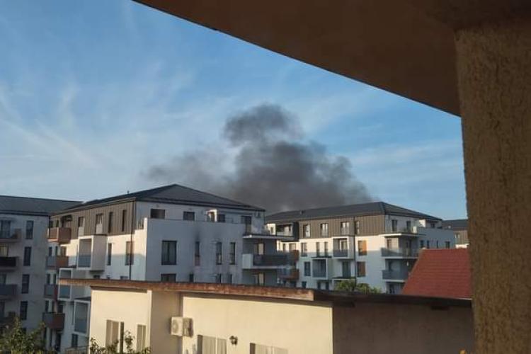 Incendiu Cluj- O hală din Florești a luat foc în urmă cu puține momente. Focul a cuprins o parte a halei FOTO VIDEO