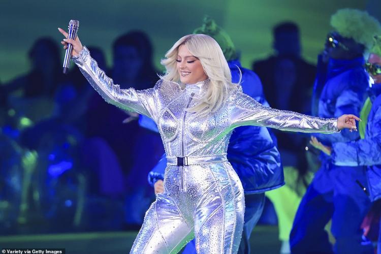 Bebe Rexha a avut o nouă ieșire nervoasă, în timpul unui concert: „Dacă mă lovești cu ceva, îți voi lua tot ce ai” - VIDEO