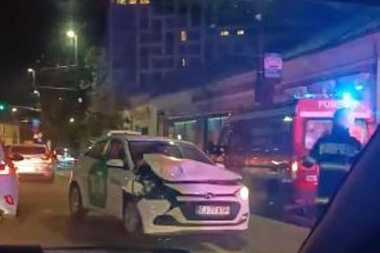 Accident pe Moților / Calea Mănăștur. Un Bolt a fost avariat VIDEO