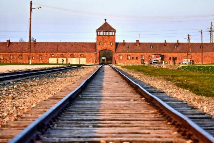 Supraviețuitorii Holocaustului, în fruntea listei pentru restituirea imobilelor preluate abuziv în perioada comunistă