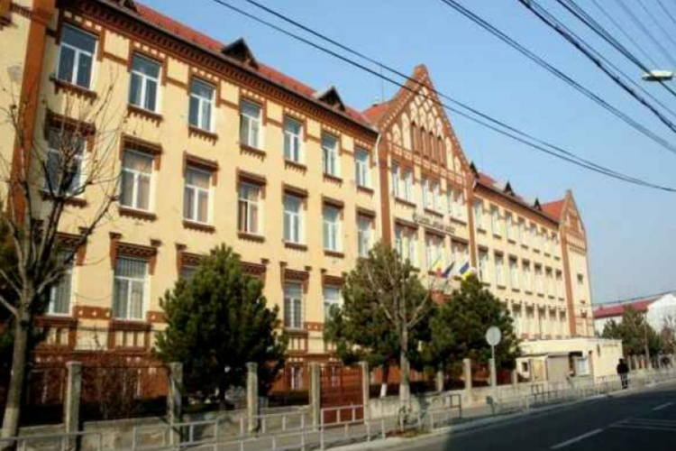 Liceul Teoretic „Avram Iancu” din Cluj își consolidează locul 1 la Bac 2024, după contestații. Mai mult de jumătate din elevi au luat peste 9.50