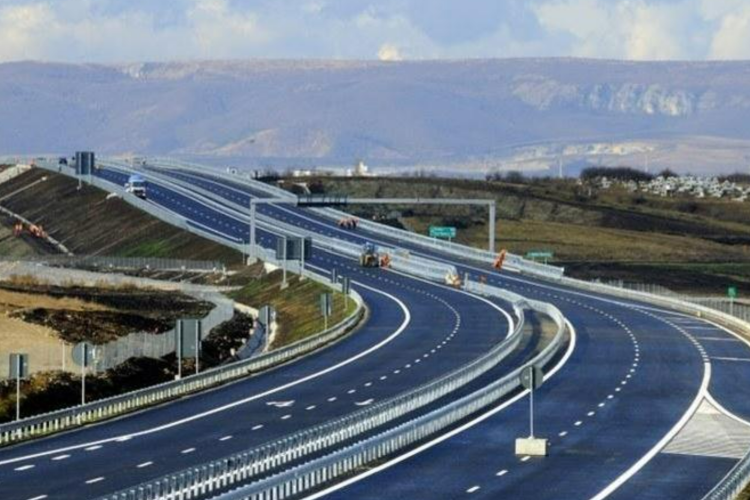 Promisiunile CNAIR: În ce an vom circula pe toți cei 270 km ai autostrăzii Transilvania. Lucrările au început în...2004/ Un tunel n-are constructor încă