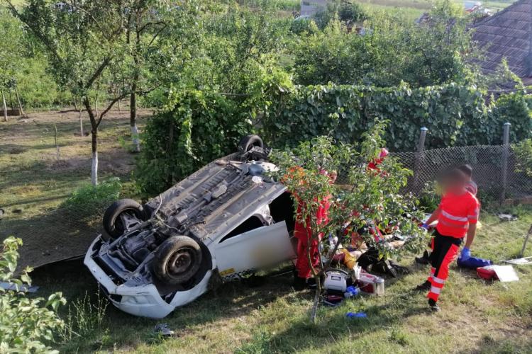 Grav accident de circulație în Căianu, județul Cluj. Echipajul de pe elicopterul SMURD resuscitează un tânăr de 30 ani/ UPDATE: Tânărul a murit