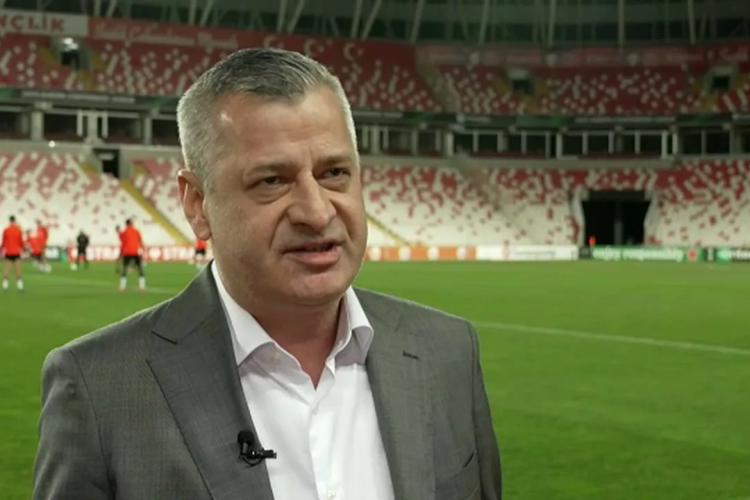 Fotbaliștii de la CFR Cluj de care Neluțu Varga ține cu dinții: „Deocamdată nu discutăm despre transferuri”