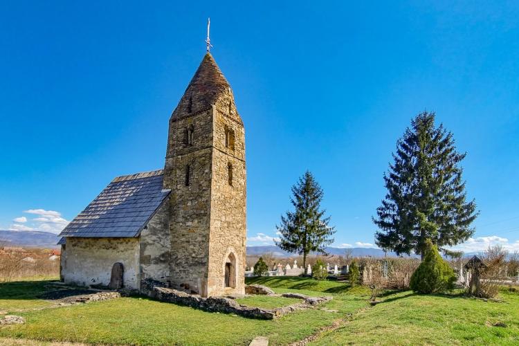 Prima biserică din țară cu pictură exterioară se află în Ardeal! Ce mistere ascunde unul dintre cele mai vechi monumente de arhitectură din Transilvania