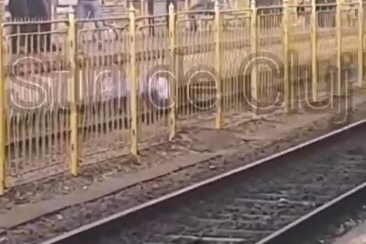 VIDEO Tragedie în gara din Cluj-Napoca. Un bărbat a fost lovit mortal de tren