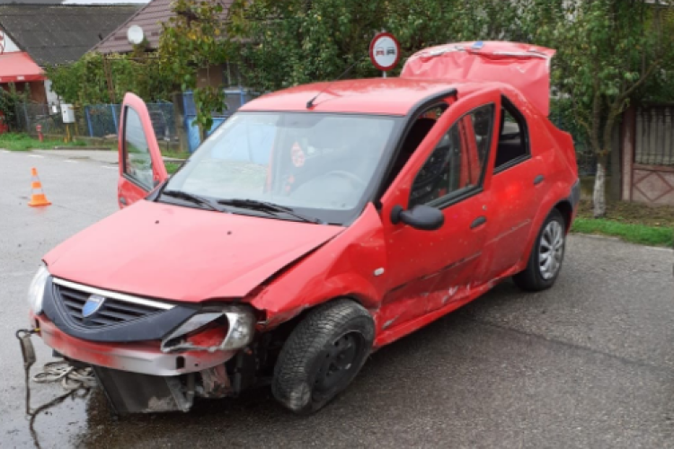 Cluj: Accident în Fundătura! Un bărbat și o fetiță de 8 ani au fost transportați la spital