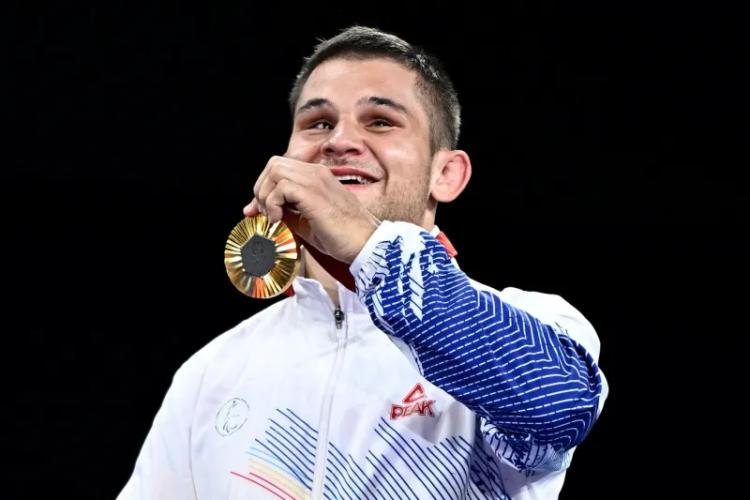  Sportivul clujean Alexandru Bologa a obținut medalia de aur la judo, la Jocurile Paralimpice de la Paris: „Performanţă superbă!”