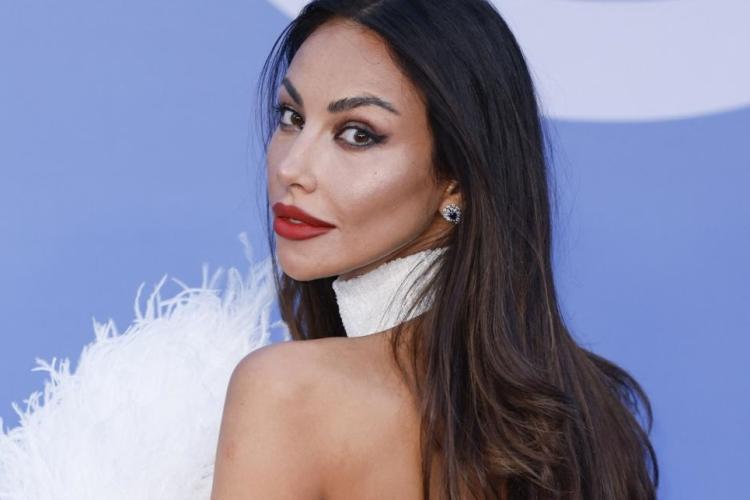 Mădălina Ghenea, apariție impunătoare la Milano. Toate privirile s-au îndreptat înspre rochia ei la evenimentul care a încheiat Săpămâna Modei-FOTO