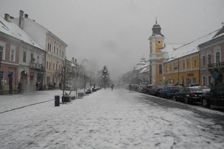 Data la care cad primii fulgi de zăpadă în Cluj-Napoca. Meteorologii Accuweather au anunțat când vine iarna, pe bune