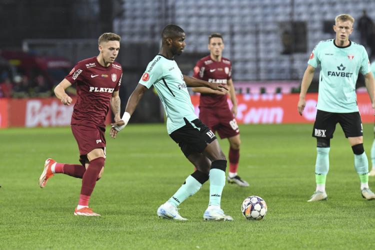 CFR Cluj, învinsă categoric de UTA, pe teren propriu. Suporterii au cerut demisia lui Dan Petrescu REZUMAT VIDEO