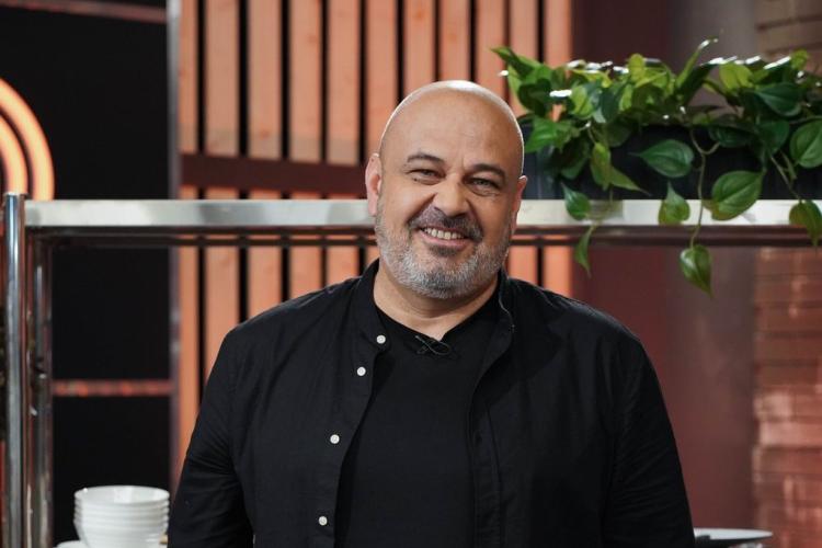 Mihai Frățilă, un inginer din Cluj, care își crește singur cei doi copii, a uimit jurații de la MasterChef: ,,Nu te opri niciodată din gătit” - VIDEO