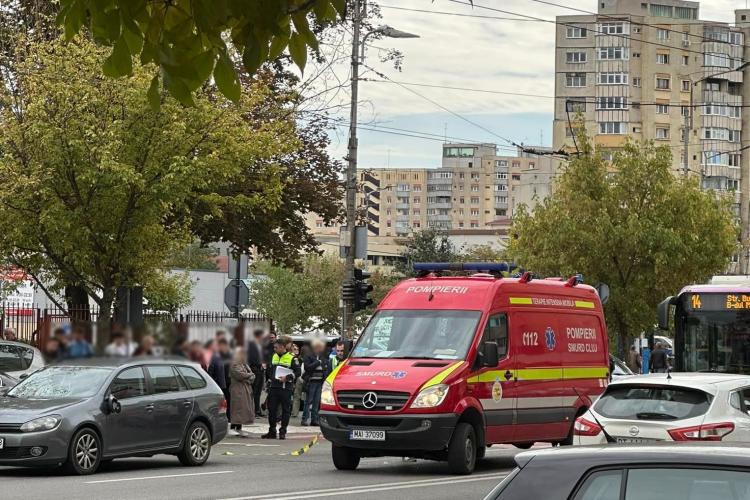 Cluj: Un copil a fost lovit pe trecerea de pietoni pe strada Fabricii / Zona se aglomerează - FOTO