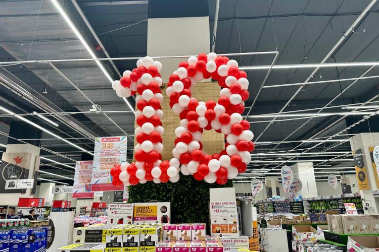 Auchan împlinește 18 ani! Clujenii sunt așteptați în magazine cu reduceri uriașe, produse locale și oferte de nerefuzat - FOTO 