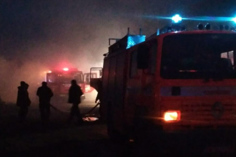 Incendiu la o sală de evenimente din Feleacu, Cluj. 20 de persoane au fost evacuate