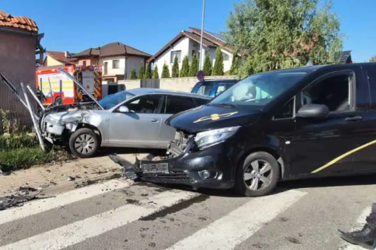 O șoferiță din județul vecin „a speriat” etilotestul. Femeia a provocat un accident rutier în care a fost rănită 