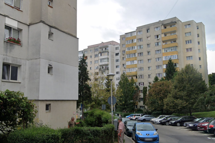 Locatarii unui bloc din Mănăștur, scoși din minți de un vecin care-și renovează apartamentul: „Încep la 5 dimineața și lucrează până la 1 noaptea”