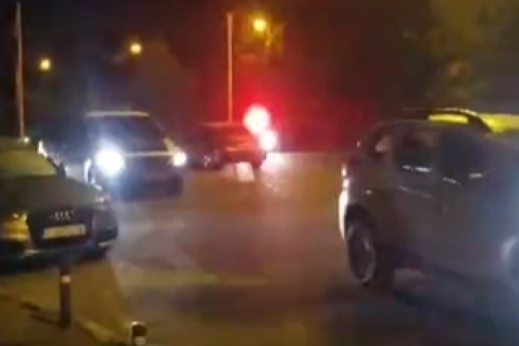 Cluj: A încercat să obțină despăgubiri false pentru o mașină de 100.000 de euro, dar s-a trezit cu Poliția la ușă - VIDEO 