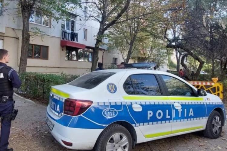 Incident violent la Cluj-Napoca. Un tânăr a distrus mașina unor clujeni și a intrat peste proprietari în apartament 