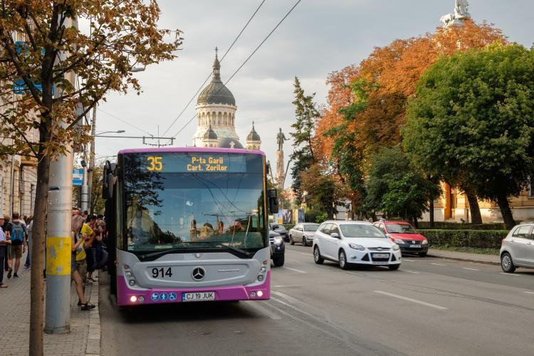 Linii de transport în comun suplimentate la Cluj, cu ocazia sărbătorii de Luminație! Vezi traseele autobuzelor speciale către cimitire 