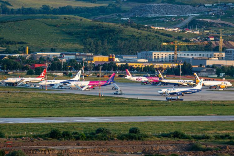 Un avion a fost sechestrat la sol pe Aeroportul Internațional Avram Iancu Cluj-Napoca. Compania aeriană privată nu ar fi plătit la timp facturile restante