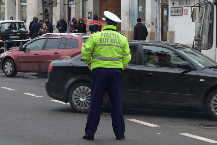 Recidivist în uniformă! Polițist din Cluj, condamnat la închisoare pentru consum de stupefiante la volan/Are o condamnare de 6 ani, după ce a abuzat o fată