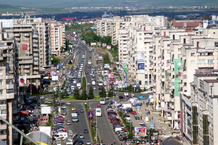 Agenții imobiliari din Cluj, acuzați că-și agasează clienții! Clujenii au ajuns la capătul răbdării: „Te sună zilnic, se bagă unii peste alții”